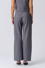 Cargar imagen en el visor de la galería, Natalie Pants - Dark Grey
