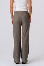 Load image into Gallery viewer, Ivy Knit Pants - Khaki

