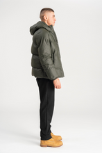 Charger l&#39;image dans la galerie, Coated Hooded Jacket - Olive

