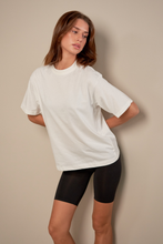 Load image into Gallery viewer, Boxfit T-shirt - Light Beige
