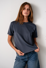 Carica l'immagine nel visualizzatore di Gallery, Leah Loose T-shirt - Grey

