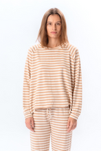 Cargar imagen en el visor de la galería, Stripped Long Sleeve Regular Fit - Beige
