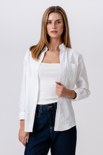 Carica l'immagine nel visualizzatore di Gallery, Boyfriend Oxford Shirt - White
