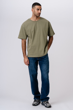 Load image into Gallery viewer, Heavy Boxfit T-shirt - Olive
