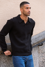 Cargar imagen en el visor de la galería, Samuel Polo Knit - Black
