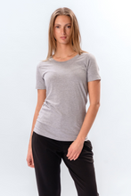 Afbeelding in Gallery-weergave laden, Gemonteerd T -shirt - Oxford Gray
