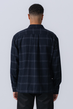 Carica l'immagine nel visualizzatore di Gallery, Tristan Overshirt - Dark Navy
