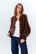 Load image into Gallery viewer, Botton Knit - Brown
