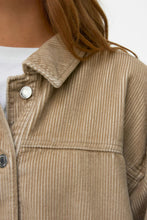 Cargar imagen en el visor de la galería, Jamie Corduroy Shacket - Silver Mink
