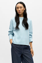 Cargar imagen en el visor de la galería, Reynard O-Neck Pullover - Winter Sky
