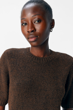 Carregar imagem no visualizador da galeria, Aggia S/S Knit Pullover - Seal Brown
