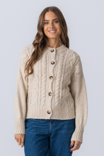 Carica l'immagine nel visualizzatore di Gallery, Botton Knit - Mid Grey
