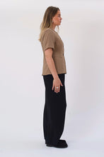 Load image into Gallery viewer, Isolde Blazer - Light Brown
