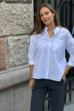 Load image into Gallery viewer, Relaxed Shirt - White
