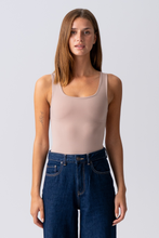 Cargar imagen en el visor de la galería, Eleanor Top - Sand
