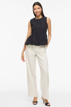 Cargar imagen en el visor de la galería, Jimba O-Neck Top - Black Beauty
