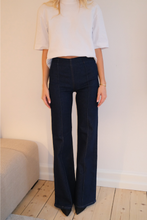 Load image into Gallery viewer, Arizona Jeans - Dark Blue
