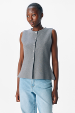 Load image into Gallery viewer, Reynard Knit Vest - Medium Grey Melange
