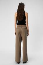 Load image into Gallery viewer, Lisa Wide Pant - Fossil
