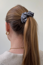 Load image into Gallery viewer, Scrunchie - Grey
