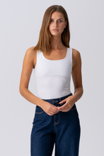 Carregar imagem no visualizador da galeria, Eleanor Top - White
