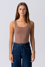 Cargar imagen en el visor de la galería, Eleanor Top - Brown
