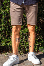 Charger l'image dans la galerie, Performance Shorts - noix
