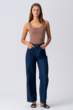 Cargar imagen en el visor de la galería, Eleanor Top - Brown
