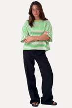 Cargar imagen en el visor de la galería, Zoe T-Shirt - Green/White
