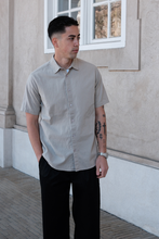 Load image into Gallery viewer, Short Sleeve Linen Shirt - Sand
