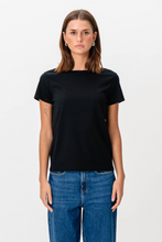 Carregar imagem no visualizador da galeria, T-Shirt básica - Preto
