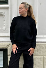 Cargar imagen en el visor de la galería, Azzurra Knit - Black
