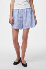 Carica l'immagine nel visualizzatore di Gallery, Olly High-Waisted Shorts - Hydrangea Stripes-Bright White
