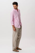 Charger l'image dans la galerie, Linen Shirt - Pale Red
