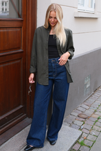 Load image into Gallery viewer, Boyfriend Oxford Shirt - Dark Green
