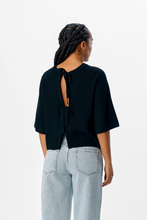 Cargar imagen en el visor de la galería, Julla Parvi 2/4 Knit Cardigan - Black
