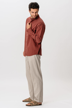 Cargar imagen en el visor de la galería, Linen Shirt - Terracotta
