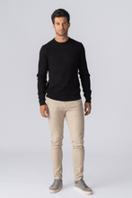 Load image into Gallery viewer, Pullover Cable Knit - Black

