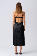 Cargar imagen en el visor de la galería, Elina Strap Dress - Black
