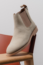 Load image into Gallery viewer, Chelsea Boots - Beige
