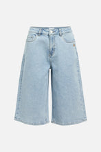 Load image into Gallery viewer, Isra Bermuda Shorts - Medium Blue Denim
