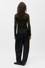 Load image into Gallery viewer, Adeline Top - Kambaba Black
