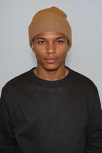 Charger l'image dans la galerie, Knitted beanie - Coffee
