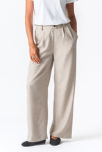 Cargar imagen en el visor de la galería, Emma Pants Loose - Beige
