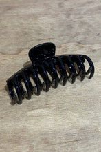 Load image into Gallery viewer, Olivia Hair Clip - Black
