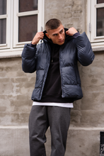 Cargar imagen en el visor de la galería, Coated Hooded Jacket - Navy
