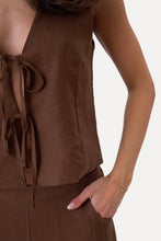 Cargar imagen en el visor de la galería, Linen Vest - Brown
