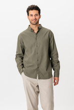 Cargar imagen en el visor de la galería, Linen Shirt - Army
