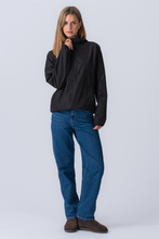 Load image into Gallery viewer, Windbreaker - Black
