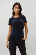 Afbeelding in Gallery-weergave laden, Gemonteerd t -shirt - marine
